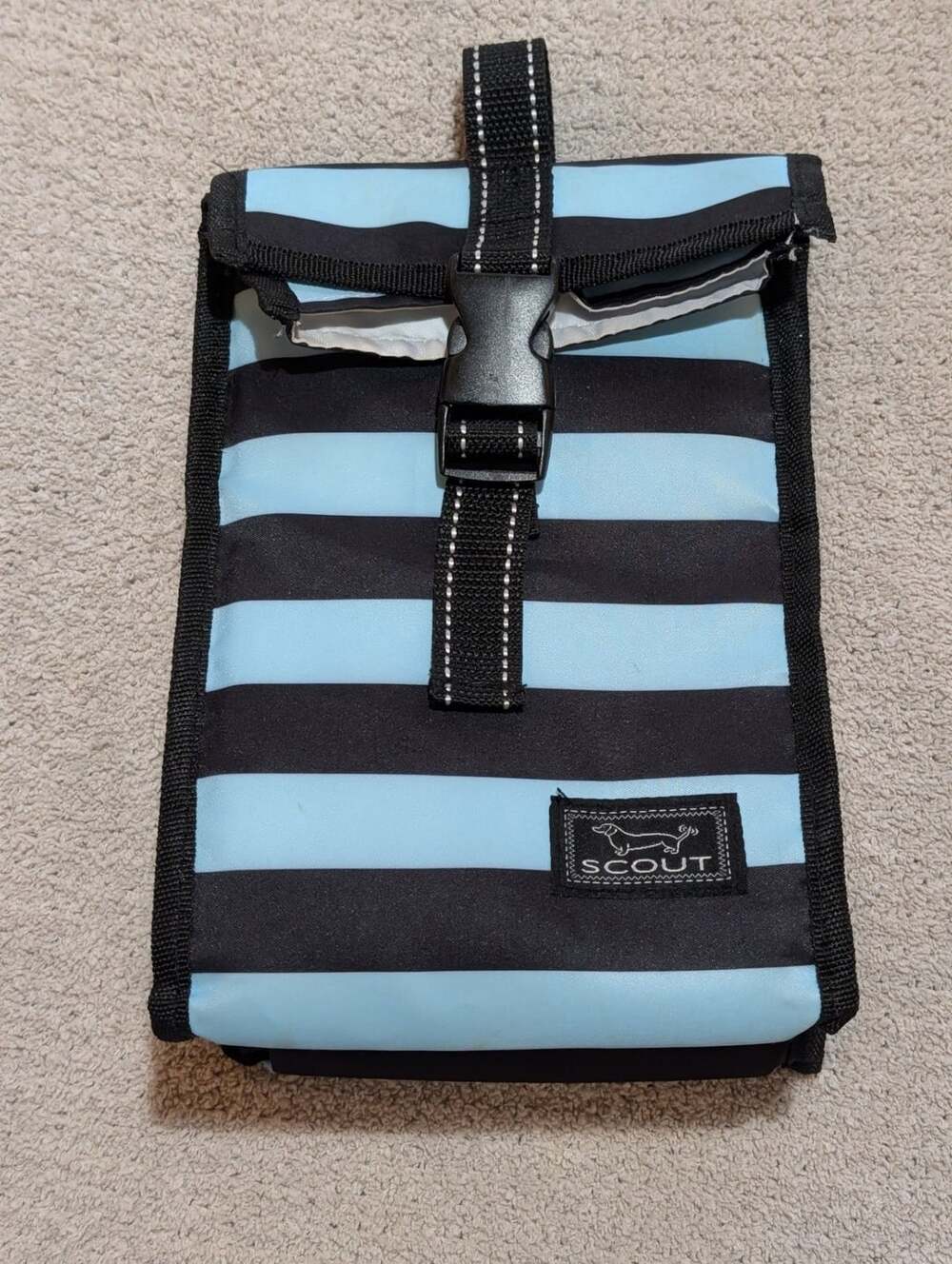 SCOUT Doggie Bag Insulated Lunch Cooler Blue Black Stripe Buckle Bag Discontinue